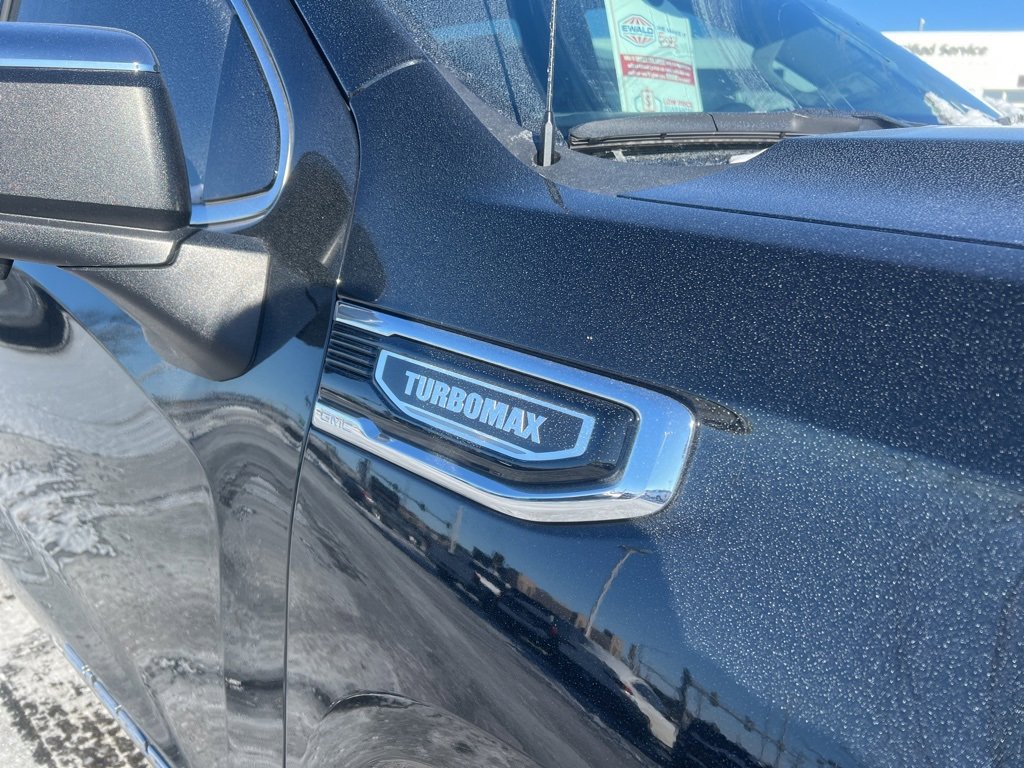 New 2026 GMC Sierra 1500 SLE w/ Preferred Package image 3