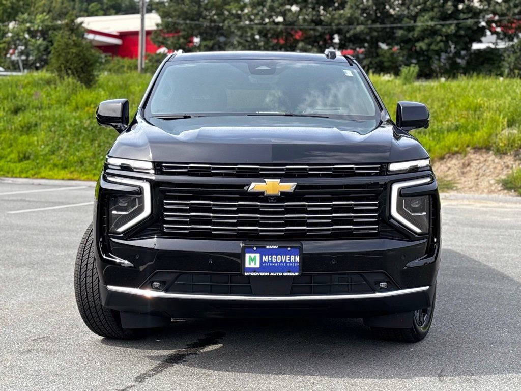 Used 2025 Chevrolet Suburban High Country AWD/4WD image 9