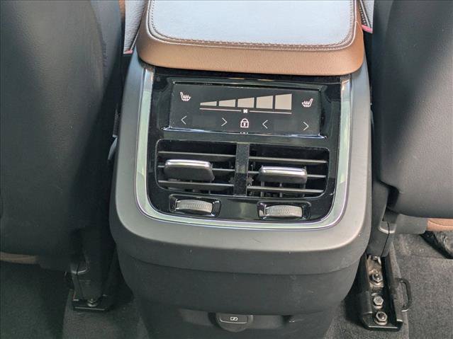 Used 2024 Volvo XC90 B5 Plus w/ Protection Package Premier AWD/4WD image 18