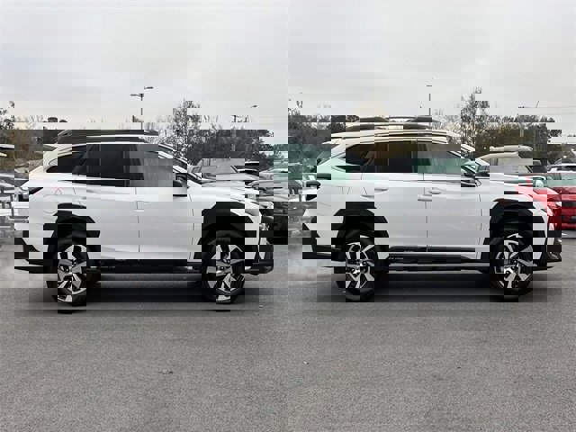 Certified 2025 Subaru Outback Premium image 2