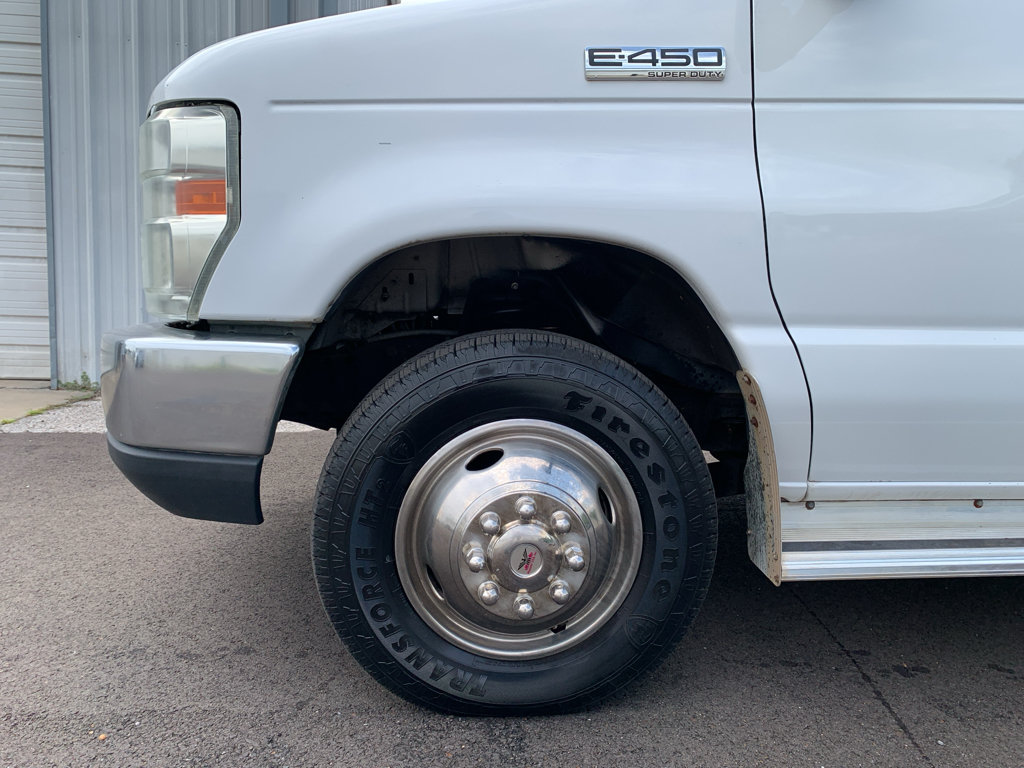 Used 2010 Ford E-450 and Econoline 450 Super Duty RWD image 11
