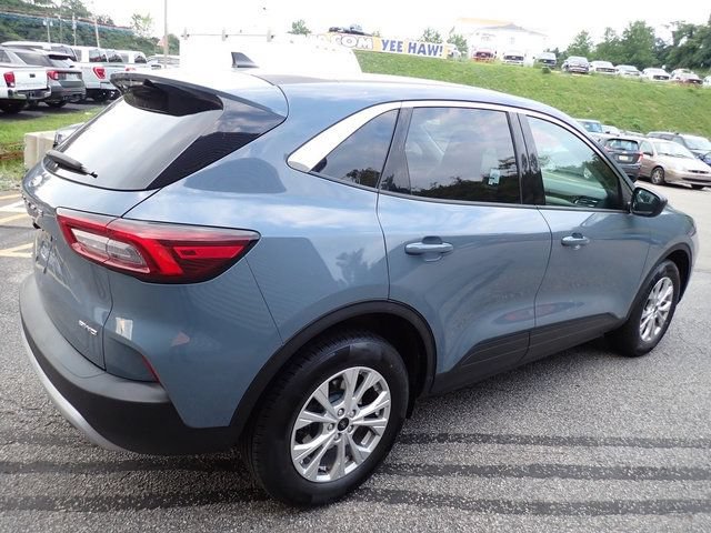Certified 2023 Ford Escape Active AWD/4WD image 8