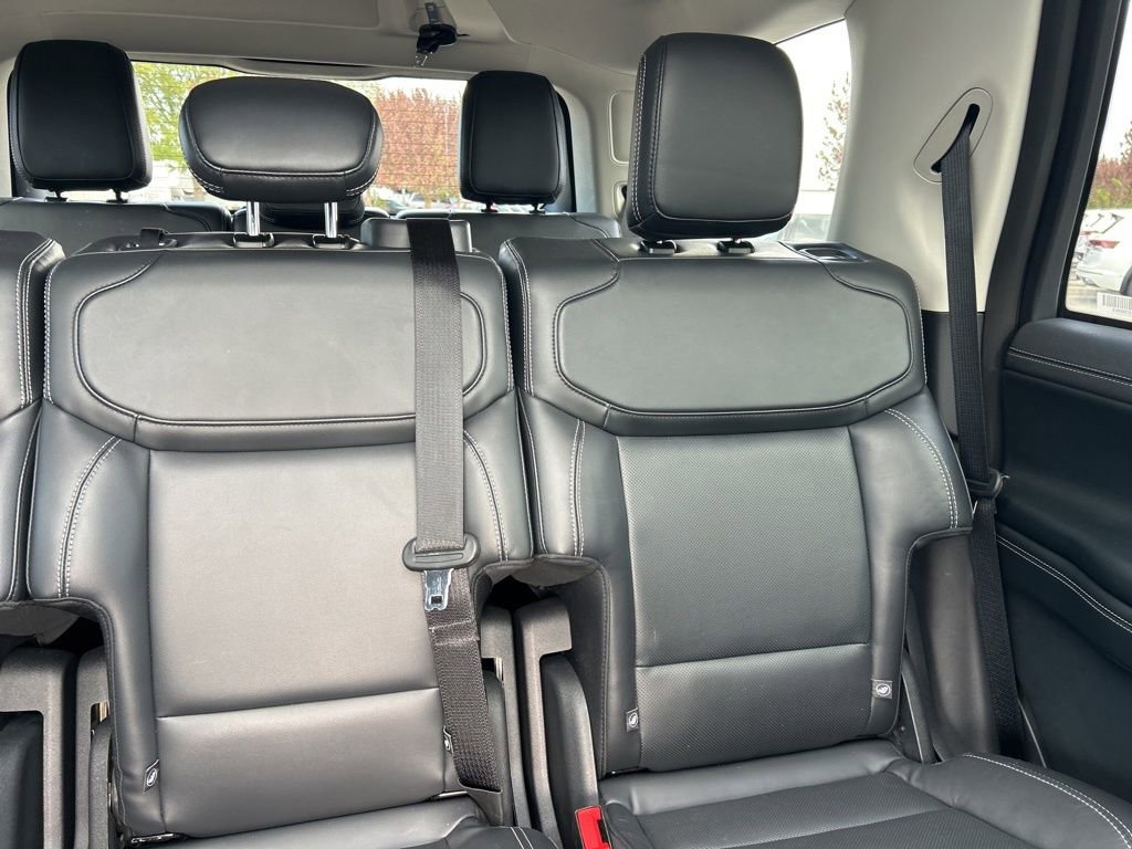 Used 2025 Ford Expedition Platinum w/ Driver's Package image 39