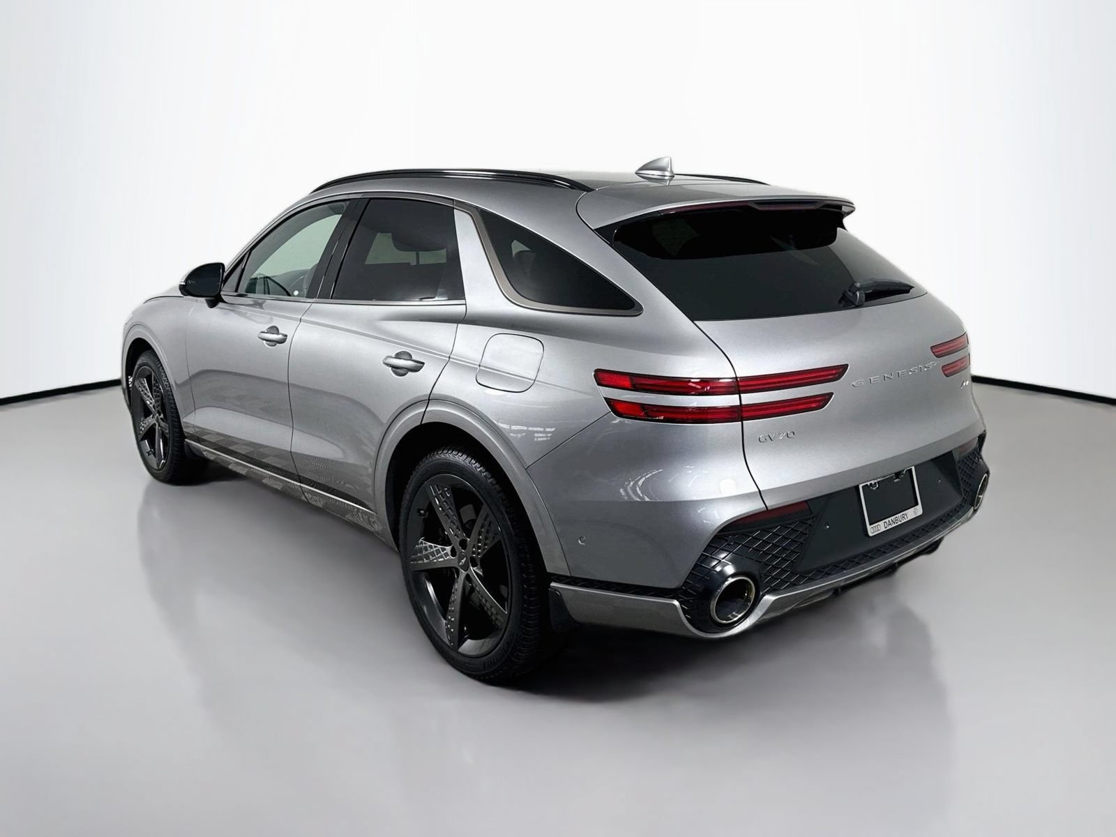 Used 2023 Genesis GV70 2.5T w/ Sport Prestige Package AWD/4WD image 3