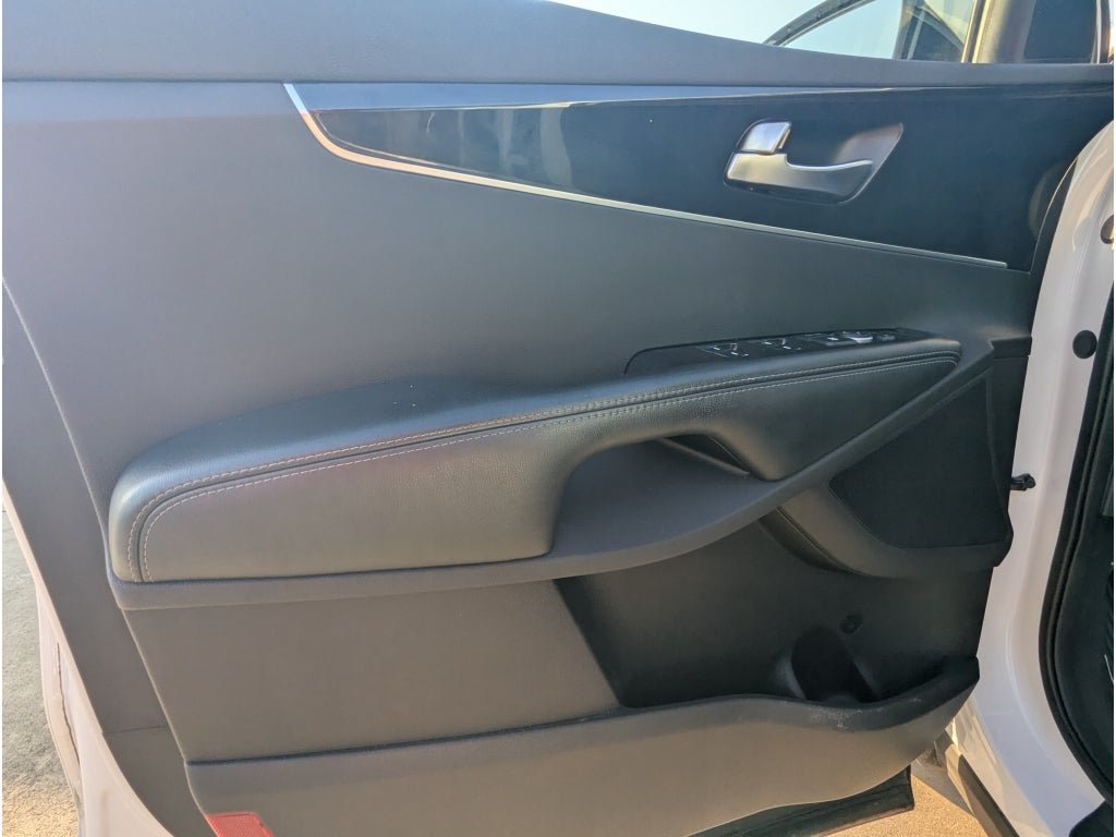Used 2018 Kia Sorento FWD image 14