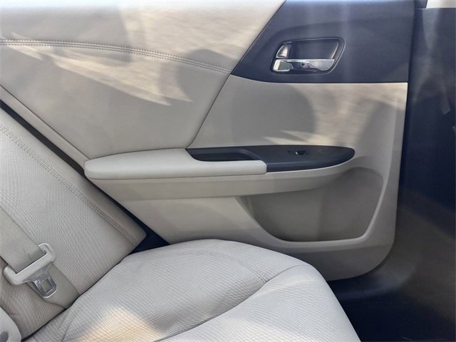 Used 2017 Honda Accord EX image 25