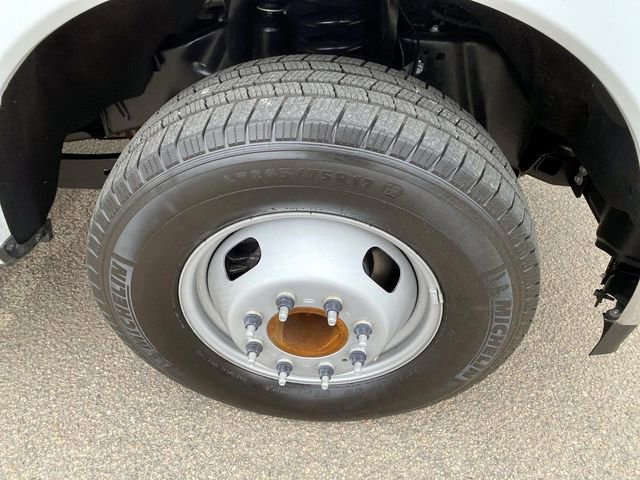 Used 2024 Ford F350 XL w/ XL Chrome Package image 25
