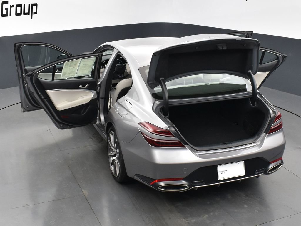 Used 2025 Genesis G70 2.5T image 31