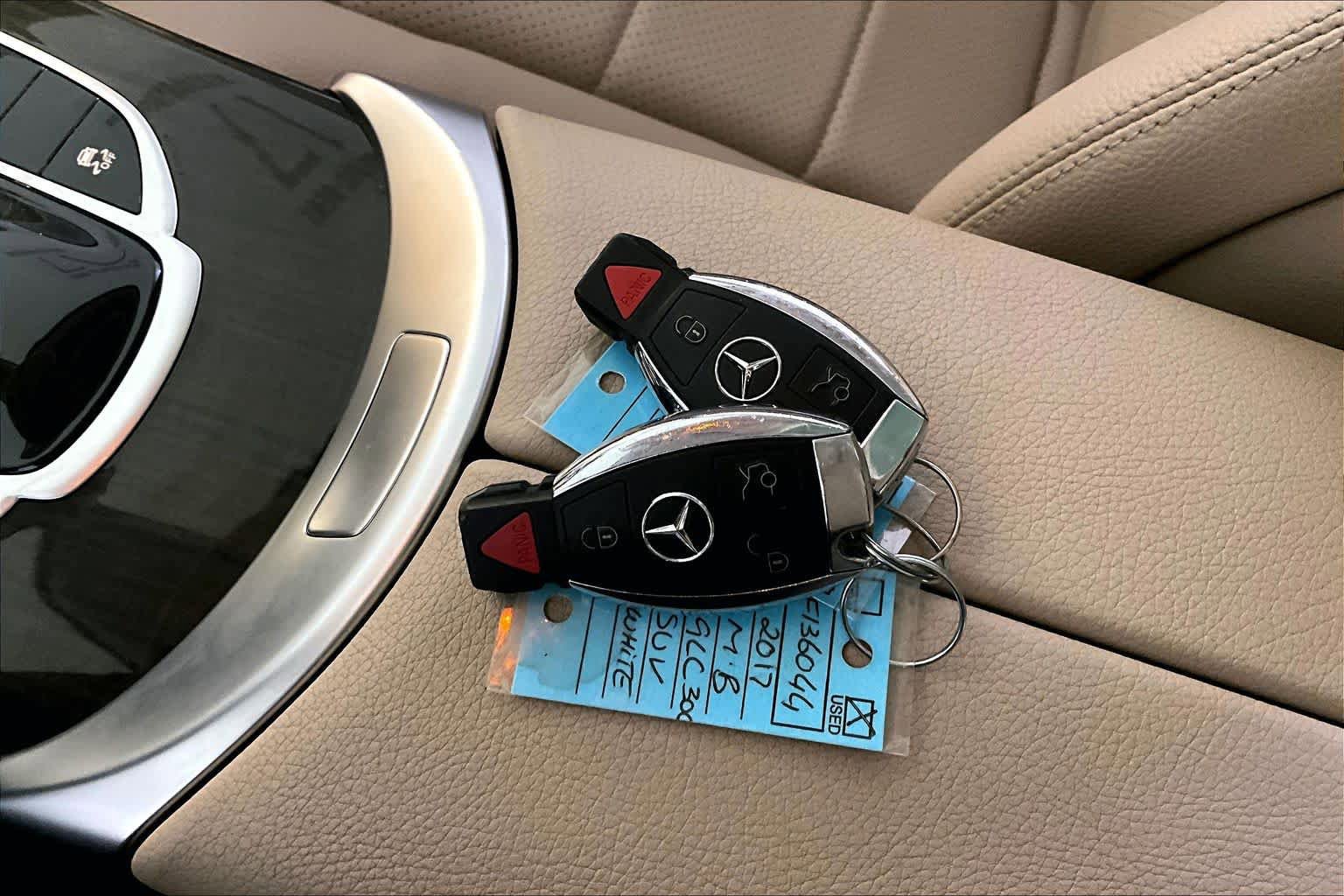 Used 2017 Mercedes-Benz GLC 300 4MATIC image 15