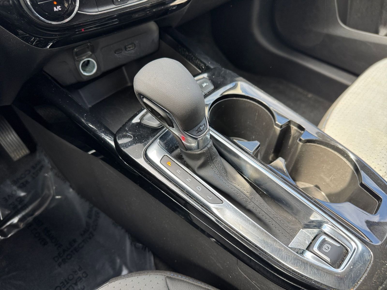 Used 2025 Chevrolet Trax LT image 37