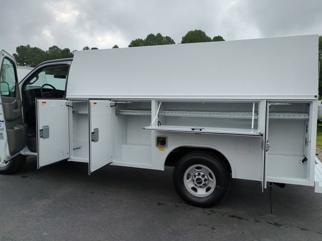 New 2025 GMC Savana 3500 w/ Power Convenience Package RWD image 20
