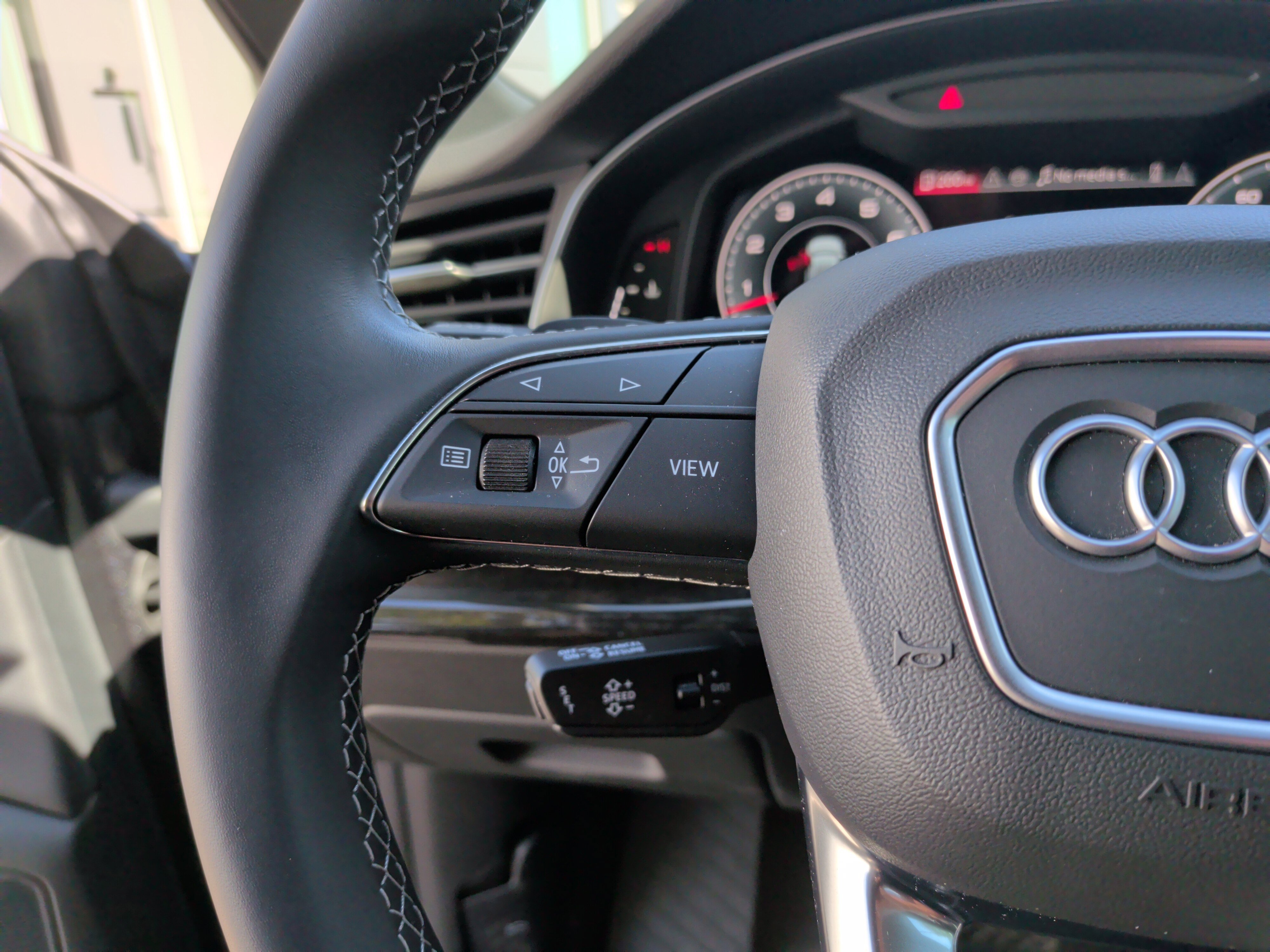 Used 2024 Audi Q8 Premium Plus w/ Premium Plus Package image 19