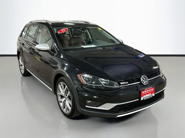 Used 2019 Volkswagen Golf Alltrack image 3