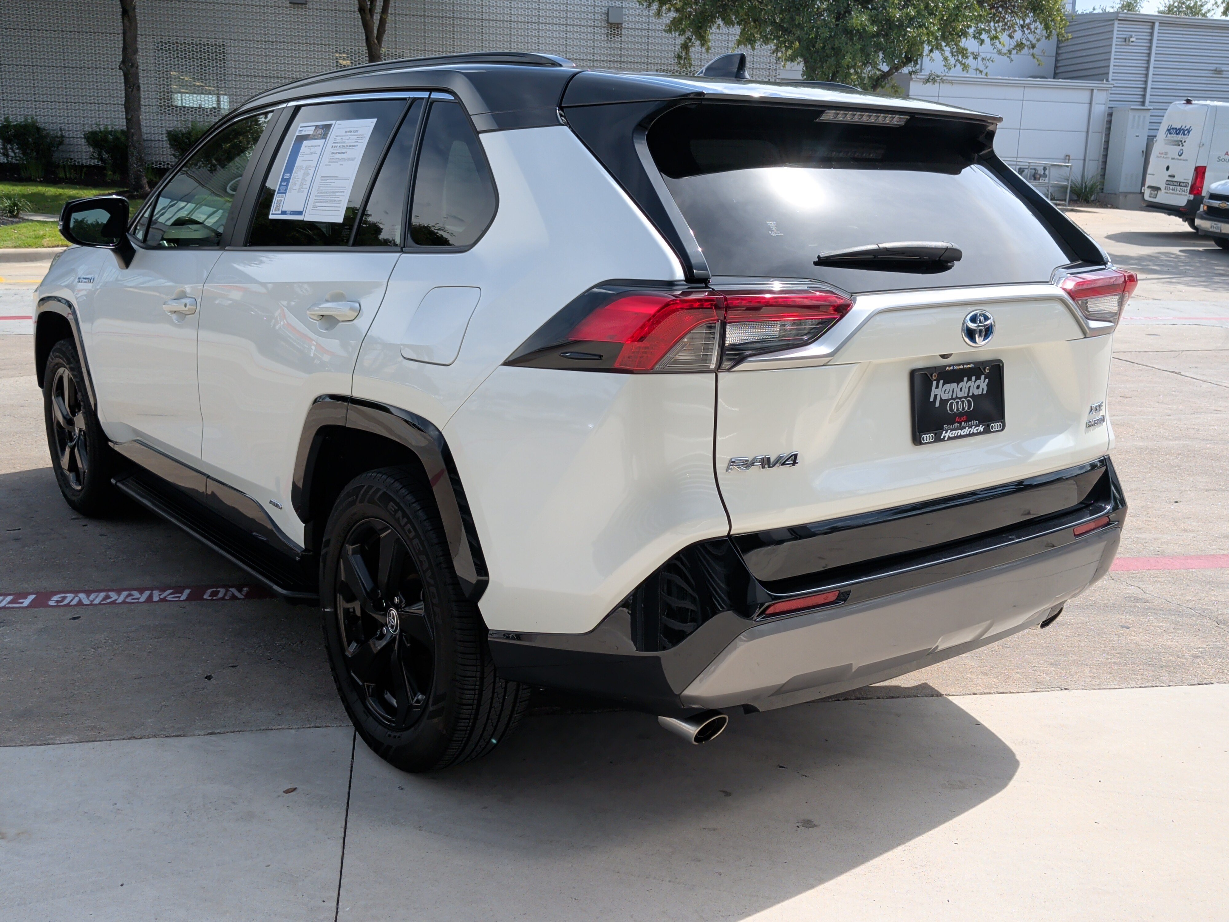 Used 2021 Toyota RAV4 XSE w/ XSE Grade Weather Package AWD/4WD image 8