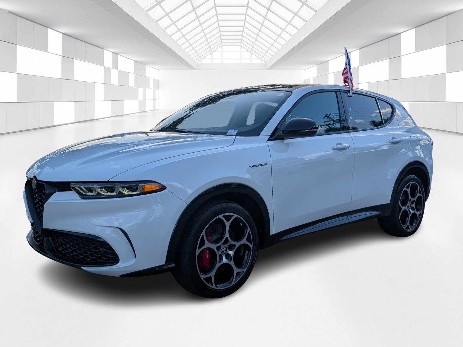 Used 2024 Alfa Romeo Tonale Veloce AWD/4WD image 3
