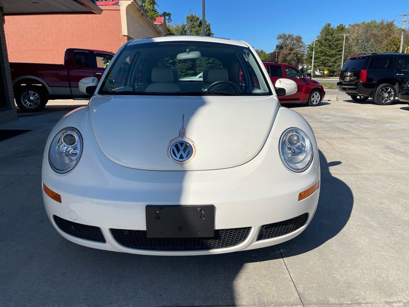 Used 2008 Volkswagen Beetle S image 5