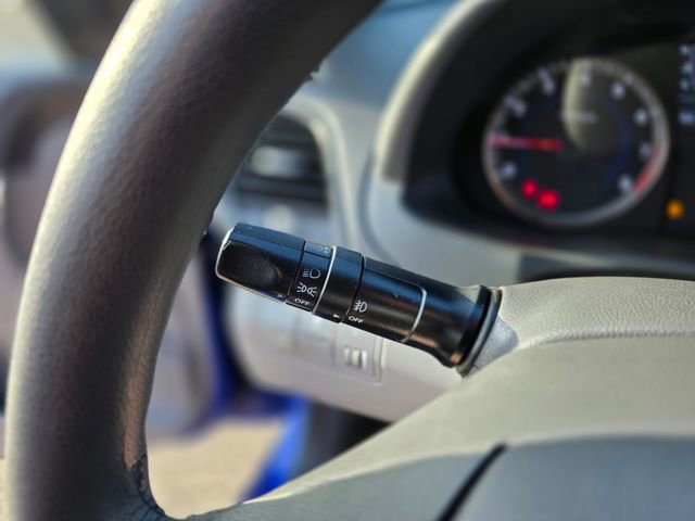 Used 2013 Hyundai Accent GLS w/ Premium Pkg image 29