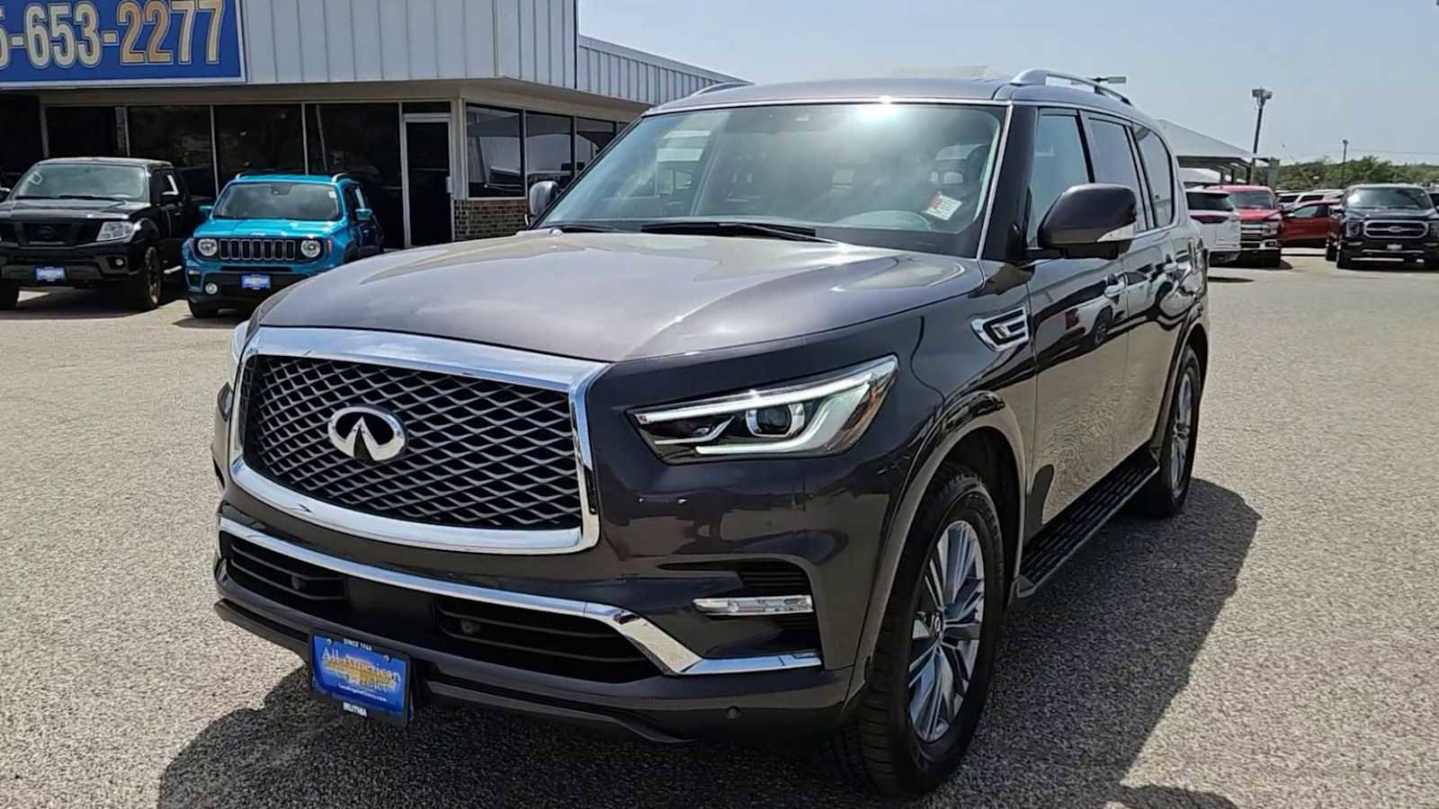 Used 2024 INFINITI QX80 Luxe AWD/4WD image 3