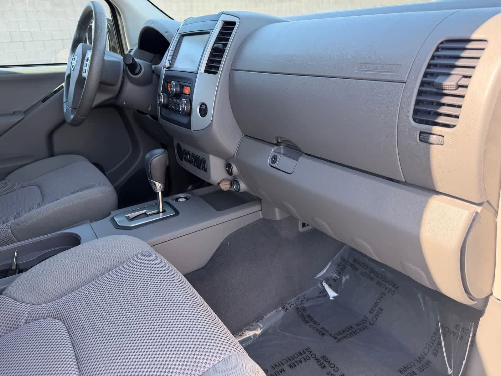 Certified 2020 Nissan Frontier SV w/ Midnight Edition Floor Mats RWD image 10