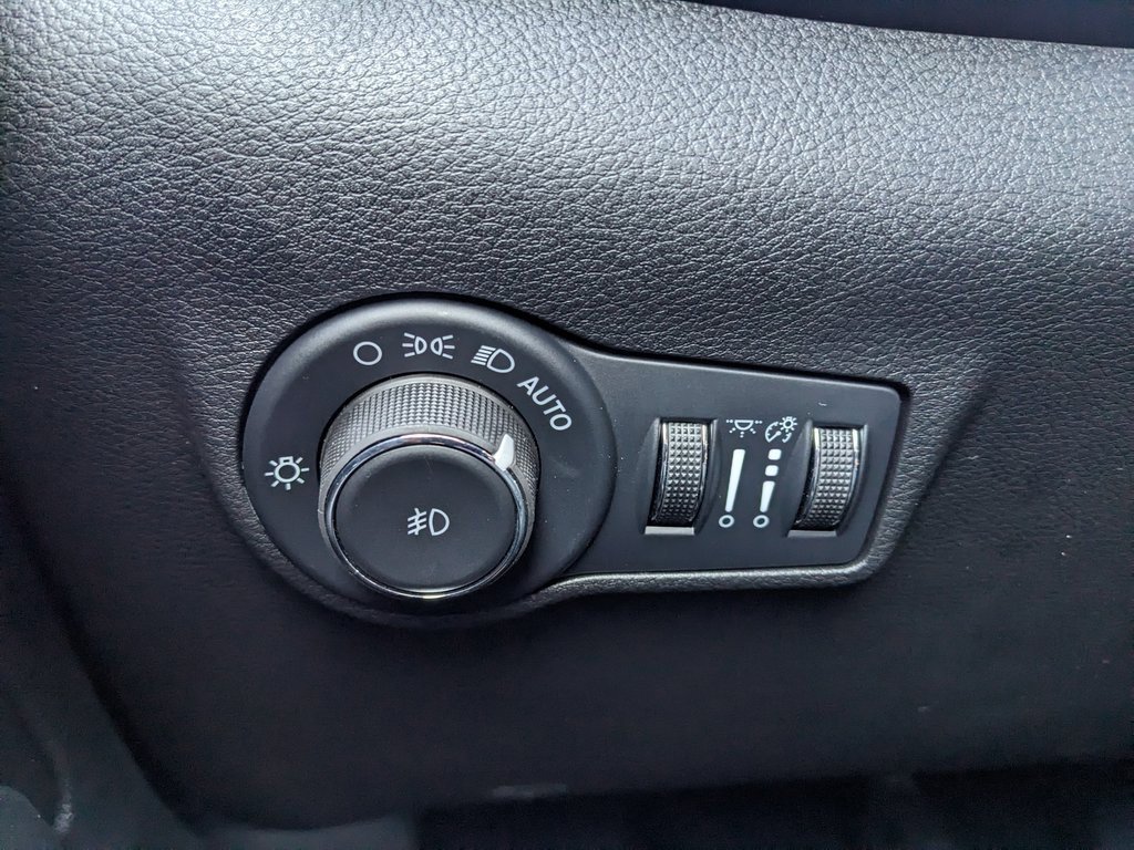 New 2026 Jeep Compass Latitude w/ Quick Order Package 29K image 48