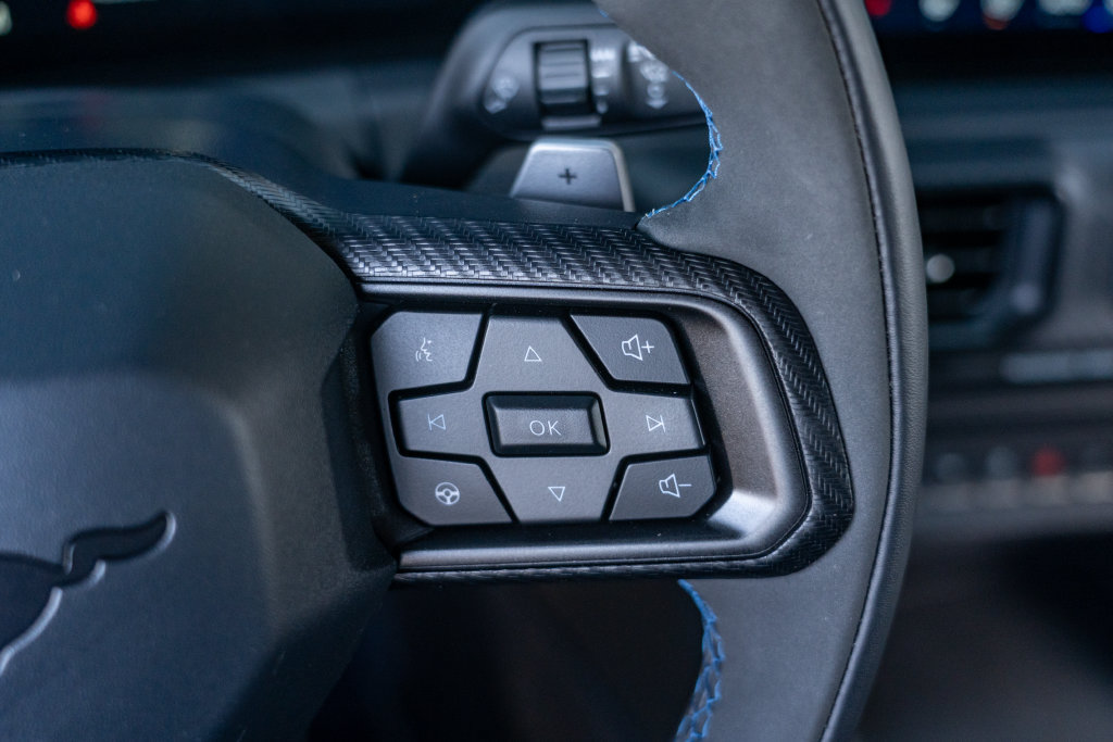 Used 2025 Ford Mustang Dark Horse RWD image 29