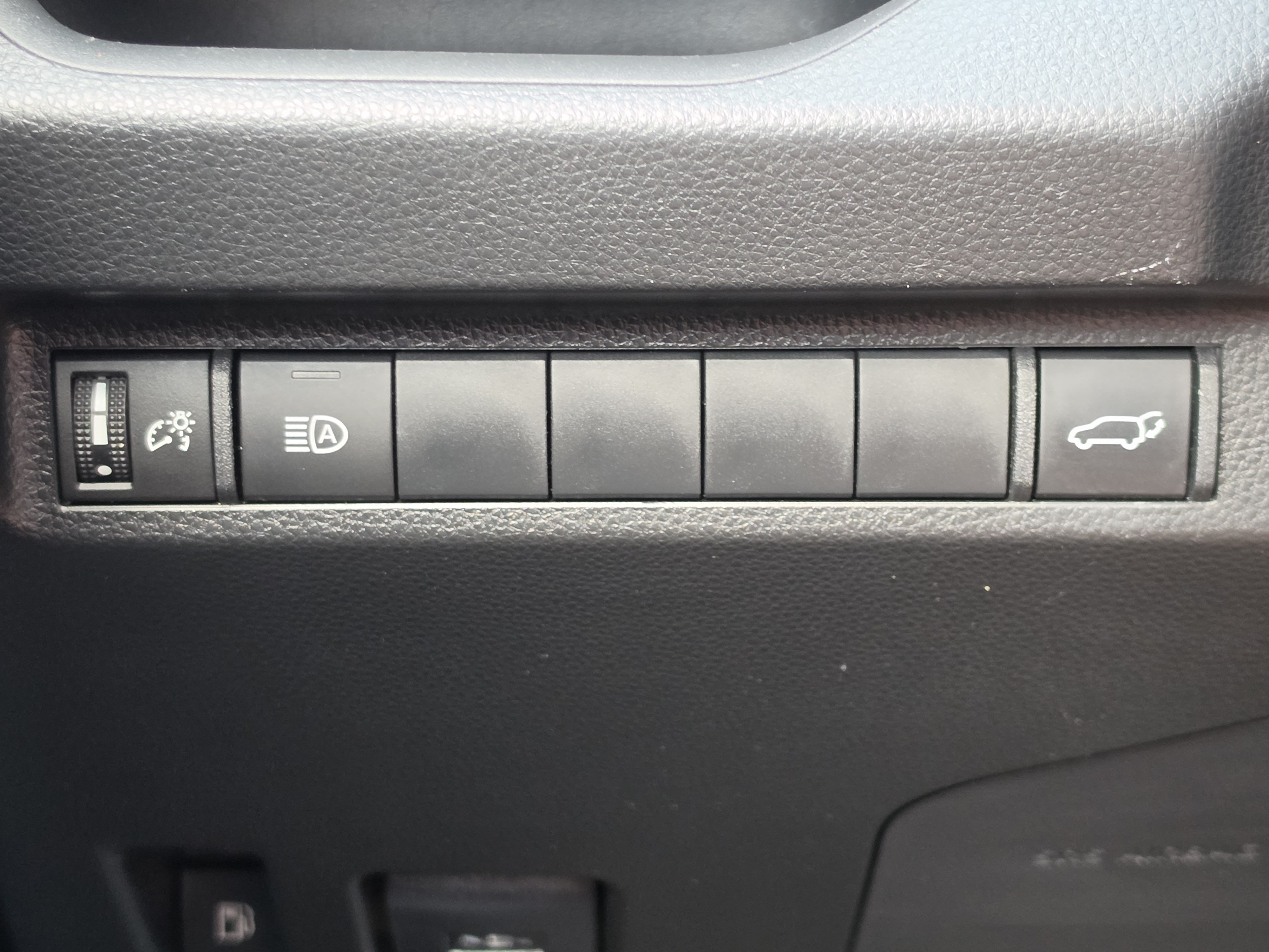 Certified 2025 Toyota RAV4 XLE w/ Convenience Package AWD/4WD image 15