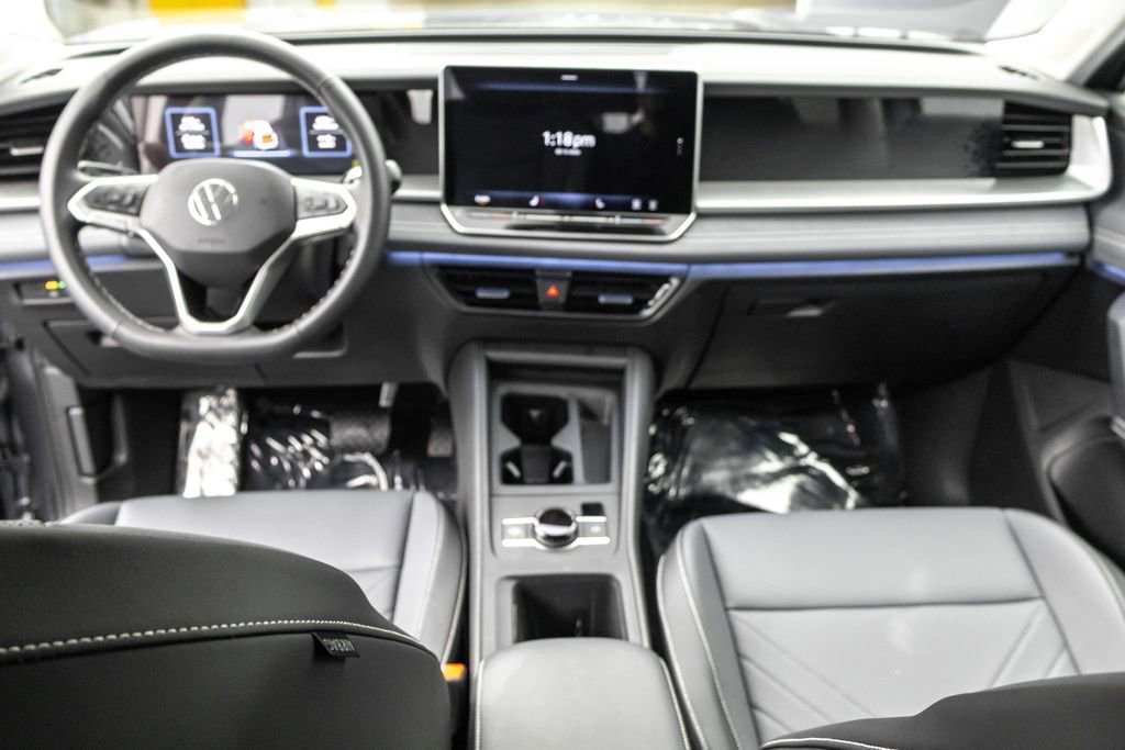 Used 2025 Volkswagen Tiguan SE image 22