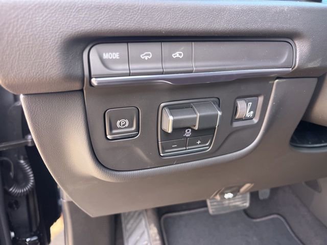 New 2026 Cadillac Escalade Luxury w/ Touring Package RWD image 21