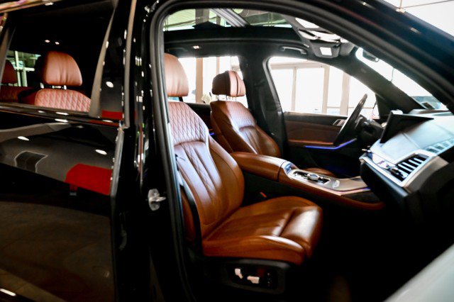 Used 2023 BMW X7 xDrive40i w/ Executive Package image 30