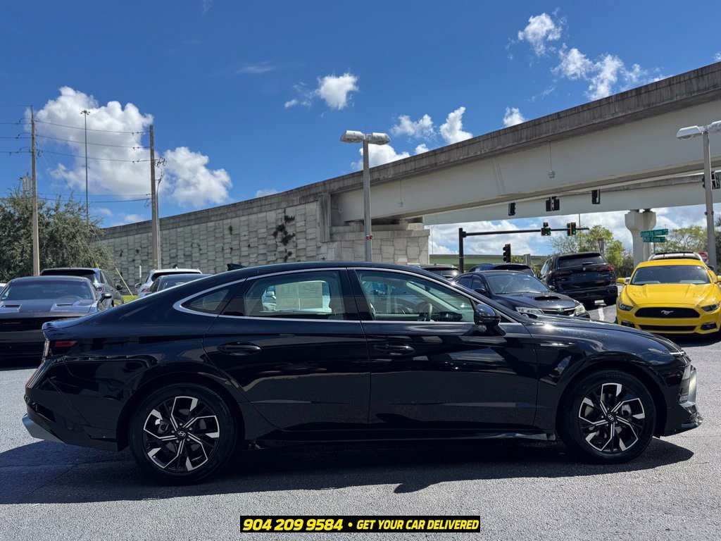 Used 2025 Hyundai Sonata SEL FWD image 10