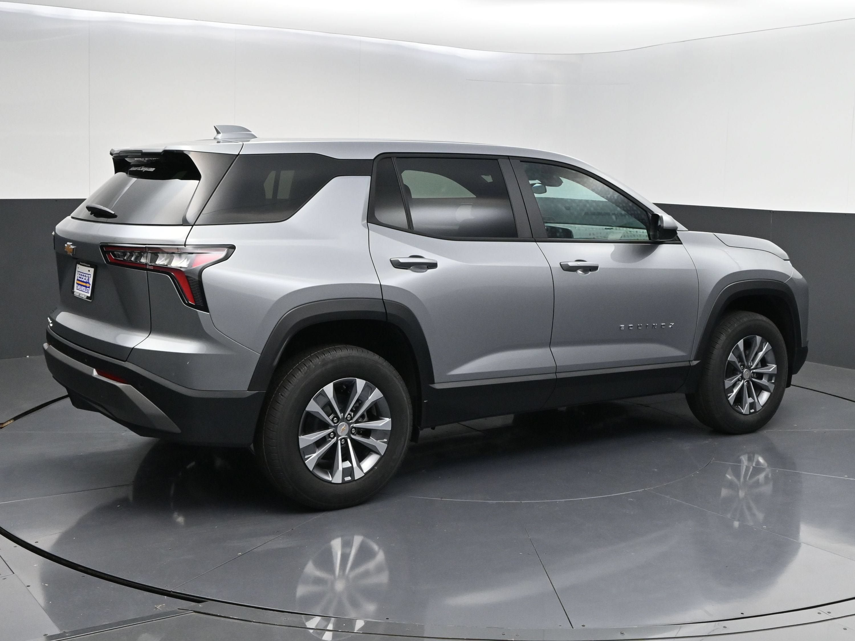 New 2027 Chevrolet Equinox LT FWD image 8