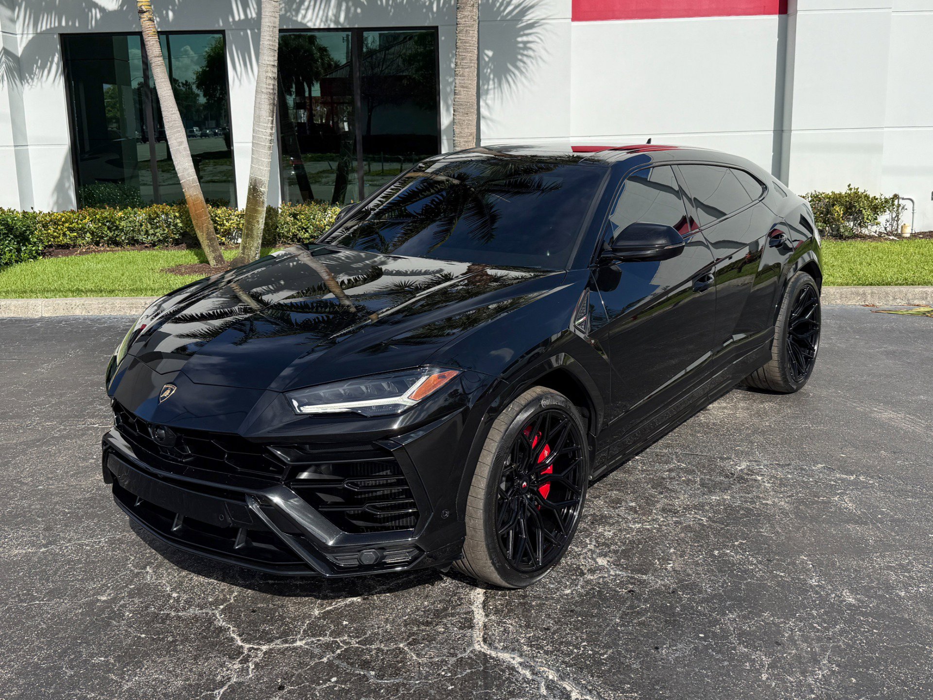 Used 2019 Lamborghini Urus image 6