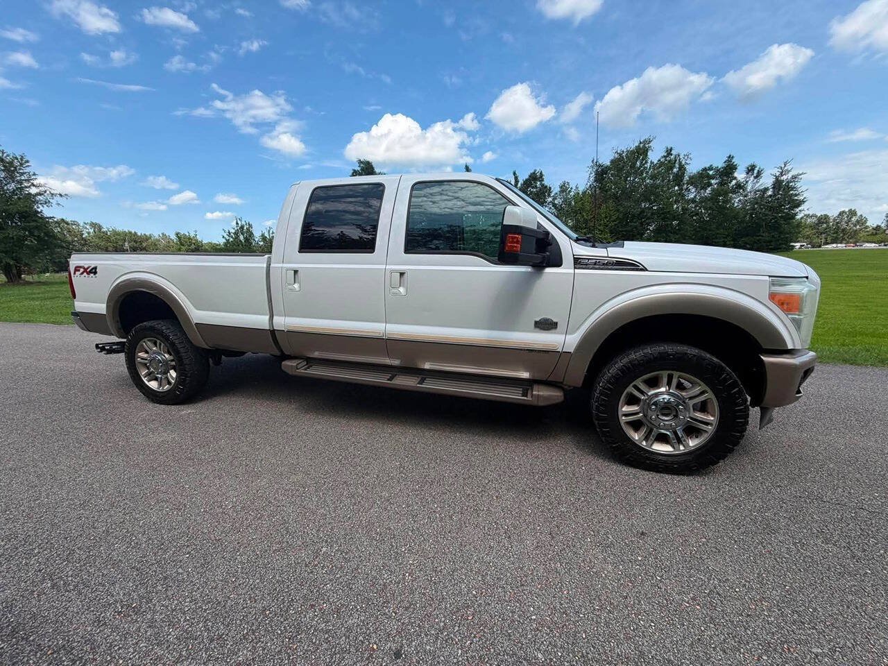 Used 2013 Ford F350 King Ranch w/ FX4 Off Road Pkg AWD/4WD image 6