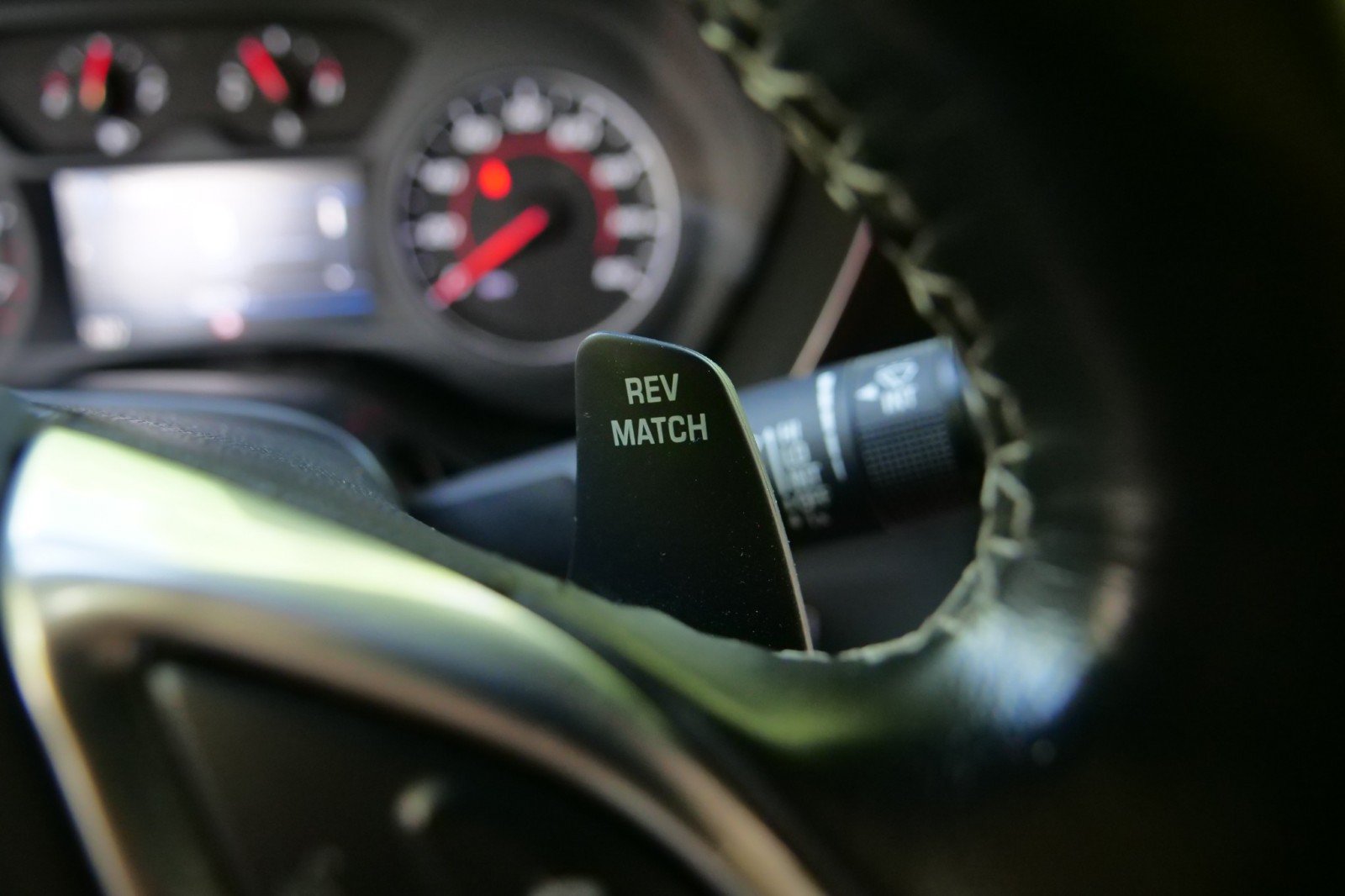Used 2022 Chevrolet Camaro LT RWD image 17