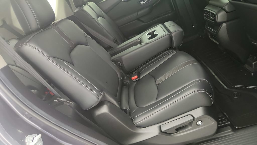Used 2025 Honda Pilot EX-L image 33