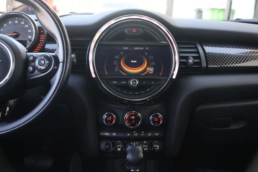 Used 2015 MINI Cooper S image 27