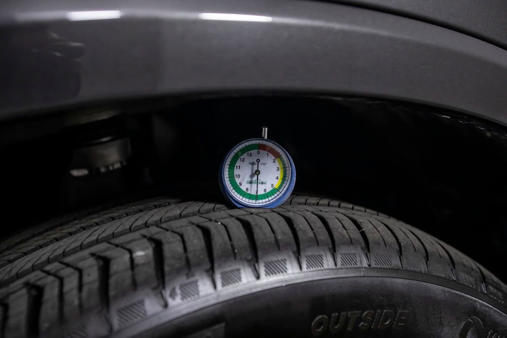 Used 2025 Mercedes-Benz GLC 300 4MATIC w/ AMG Line image 41