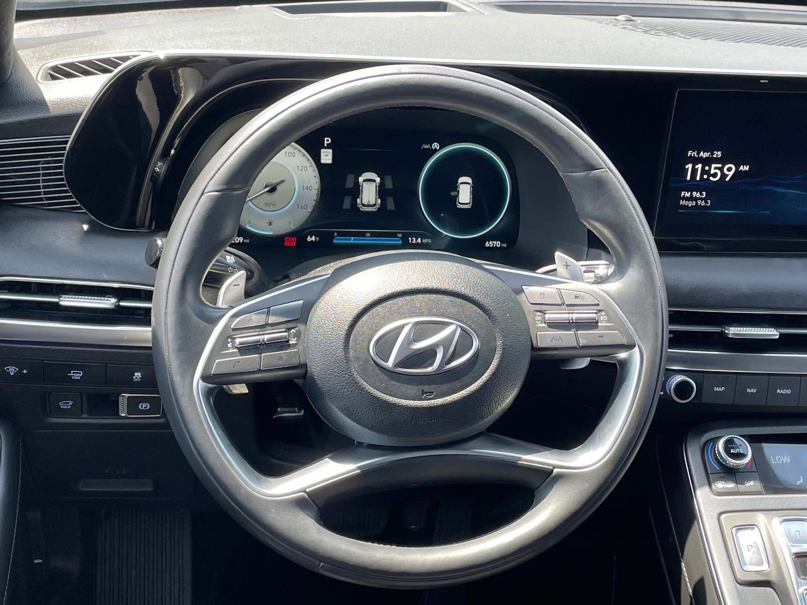 Used 2024 Hyundai Palisade Calligraphy image 8