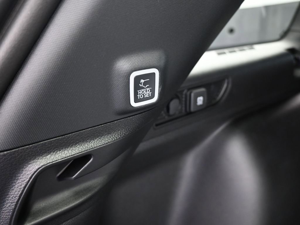 New 2025 Jeep Grand Cherokee Altitude image 33