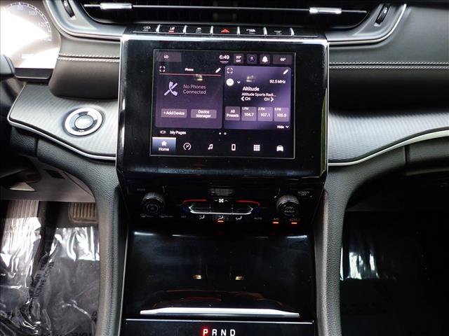 Used 2024 Jeep Grand Cherokee Laredo AWD/4WD image 16