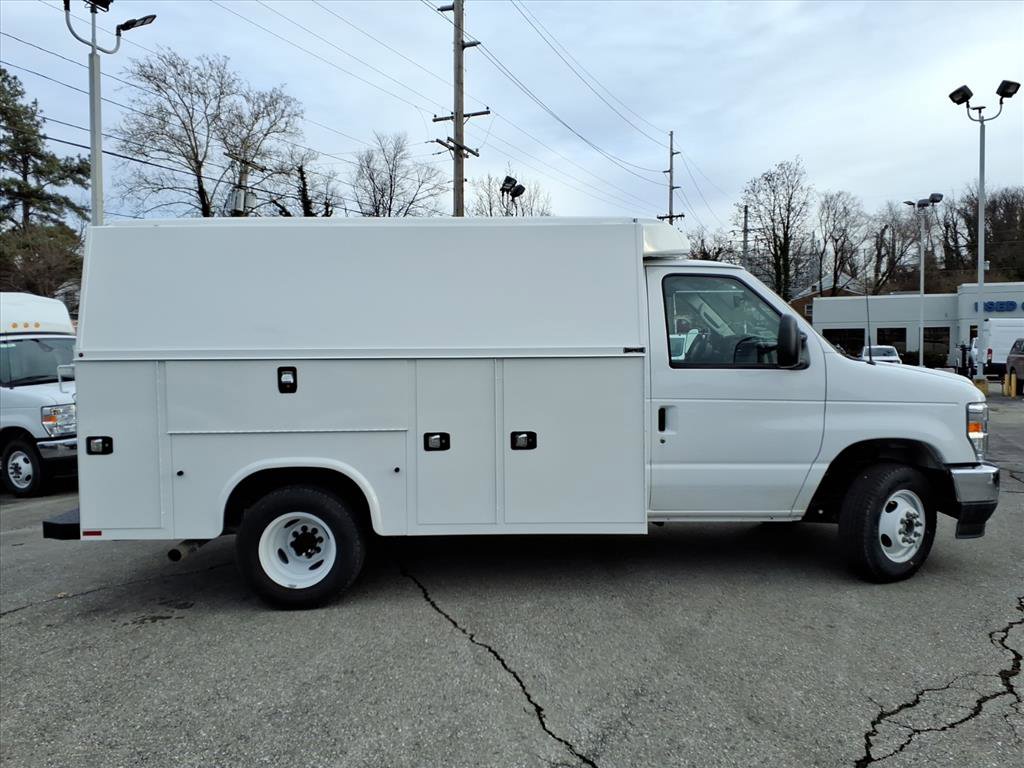 New 2026 Ford E-350 and Econoline 350 Super Duty w/ Power Equipment Group image 4