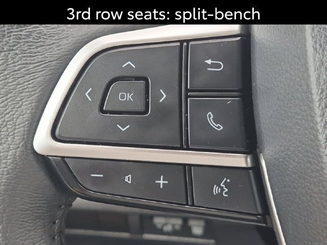 Used 2025 Toyota Sienna XLE FWD image 18
