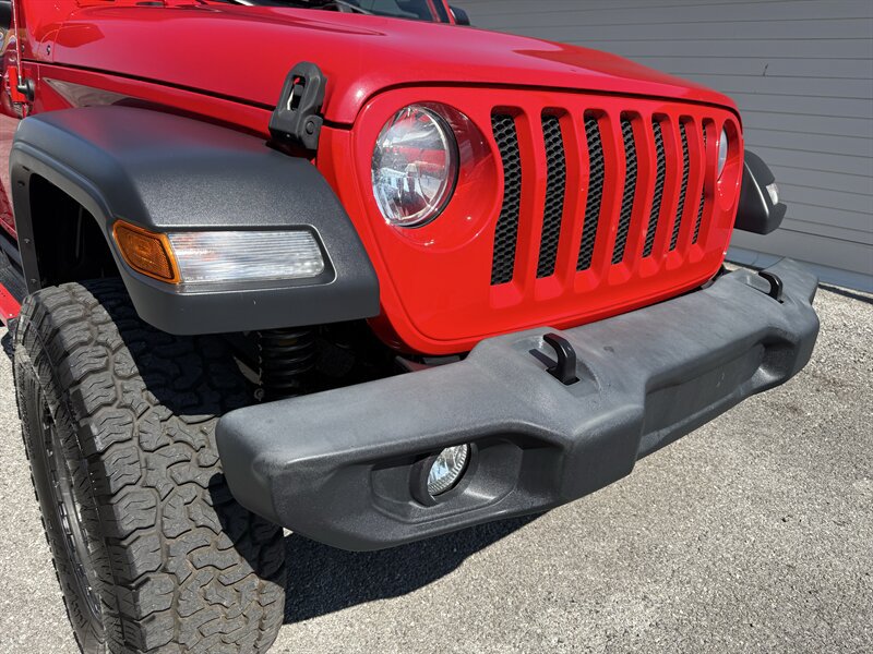 Used 2018 Jeep Wrangler Sport AWD/4WD image 34