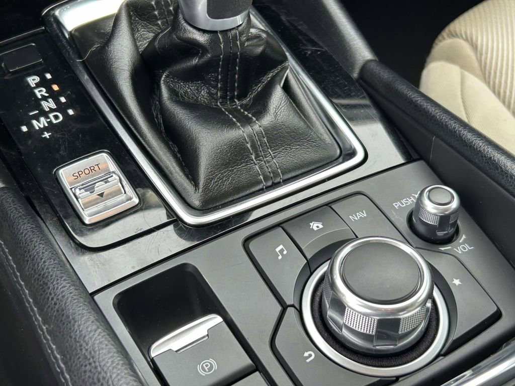 Used 2018 MAZDA MAZDA3 Sport FWD image 24