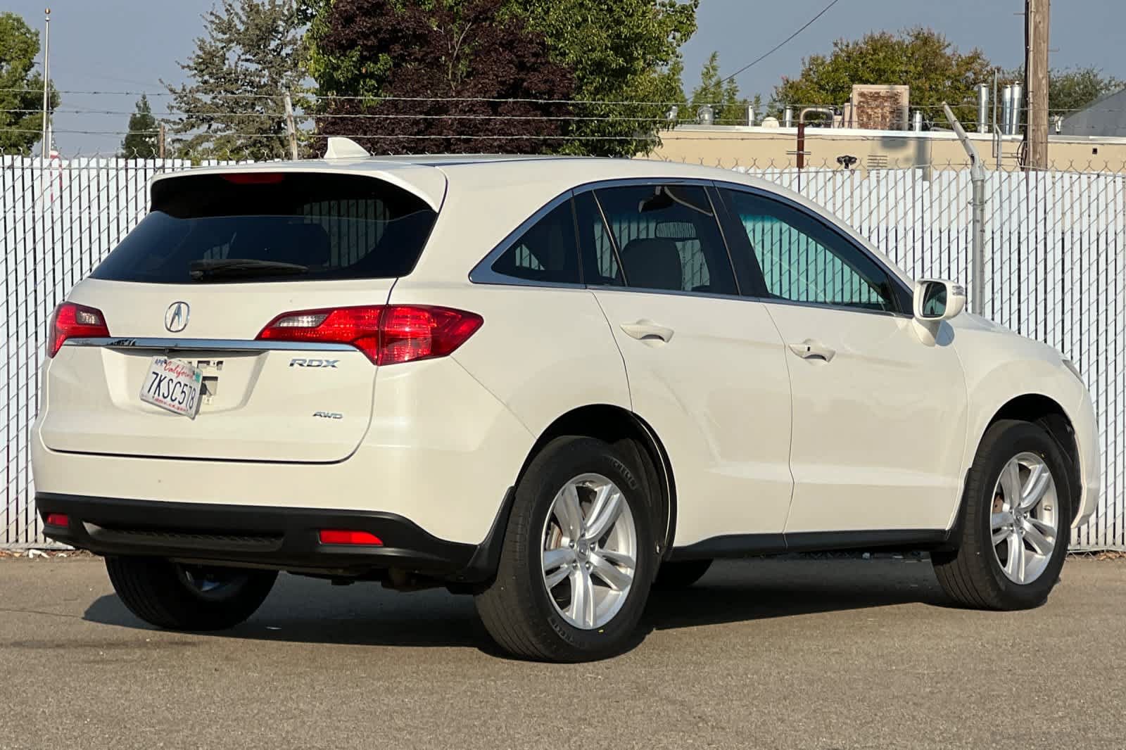 Used 2015 Acura RDX w/ Technology Package AWD/4WD image 3