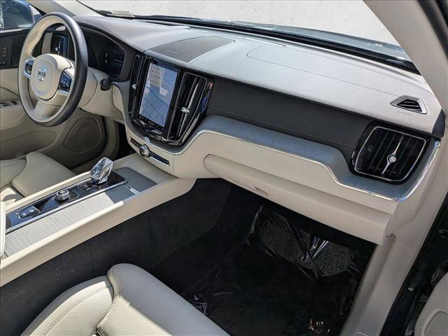 Used 2023 Volvo XC60 B6 Ultimate w/ Climate Package image 23