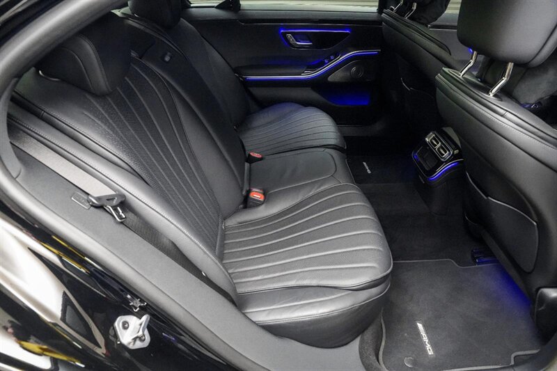 Used 2022 Mercedes-Benz S 500 4MATIC w/ AMG Line Package image 36
