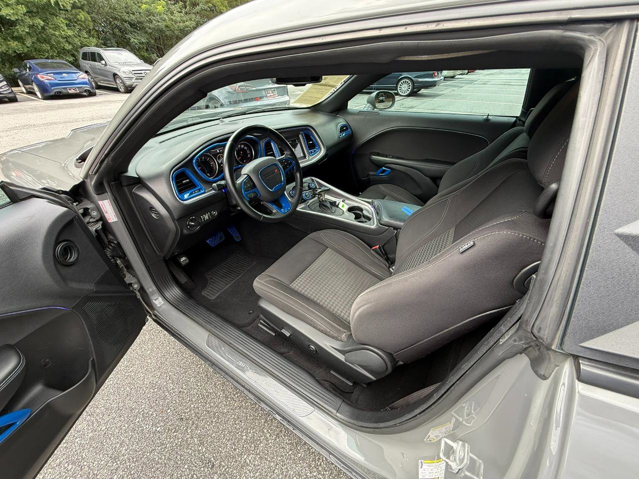 Used 2019 Dodge Challenger SXT RWD image 7