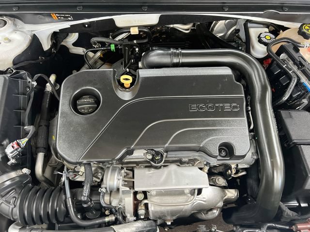 Used 2021 Chevrolet Malibu LT FWD image 30
