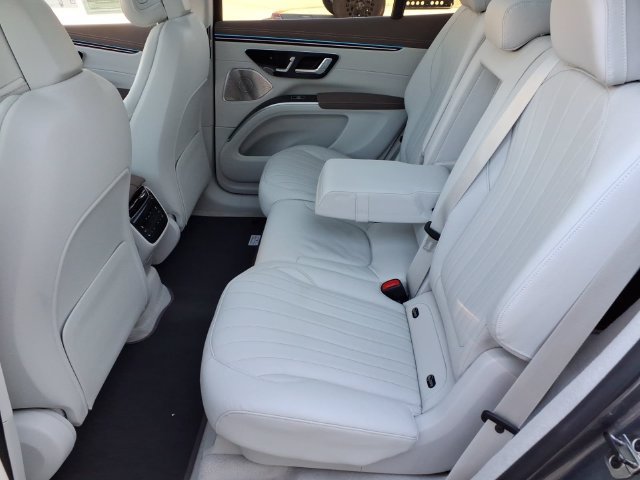 Certified 2023 Mercedes-Benz EQS 580 4MATIC SUV image 18